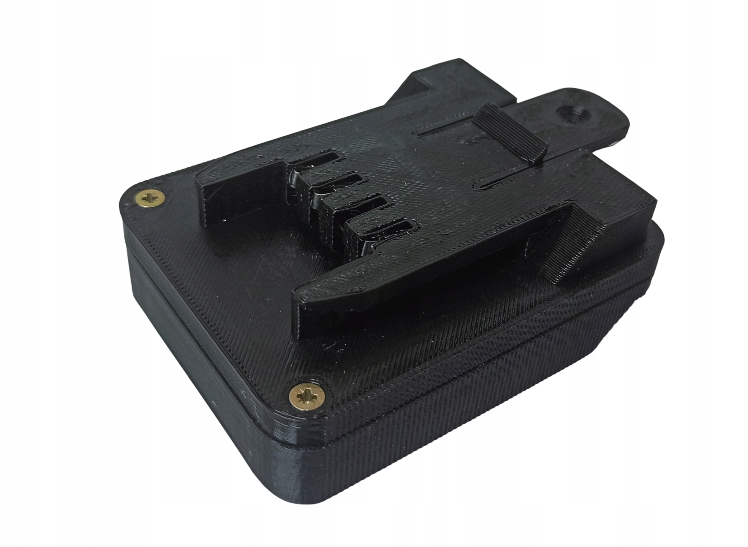 Náhradná batéria - Active Energy Battery Adapter v kancelárii.
