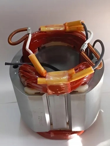 Originálny stator Makita Ga9040 Ga9040r