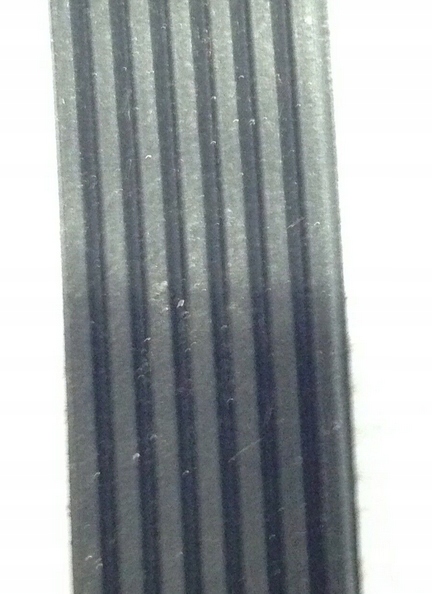 Klinový remeň kosačky - Viacnásobné Ribs 7 rebier 6 drážok 560 mm
