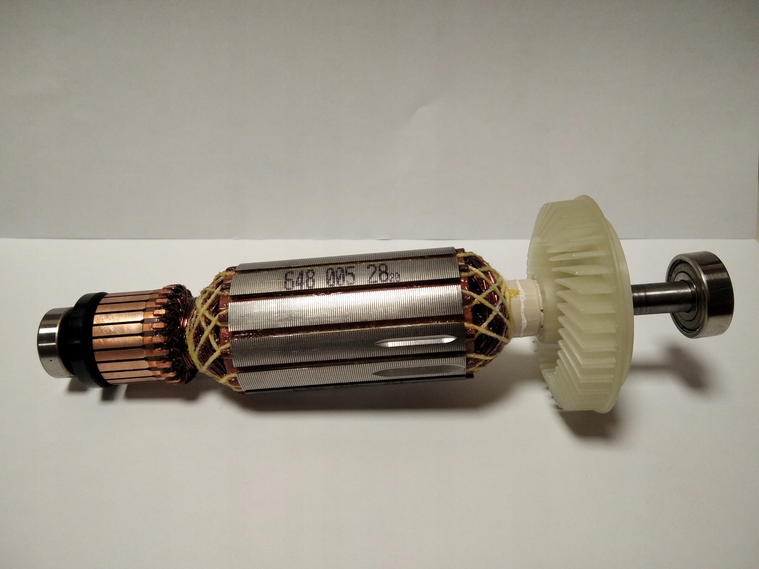 Rotor - Dewalt DW680-Pasek č. 45 Kód: 329140-00