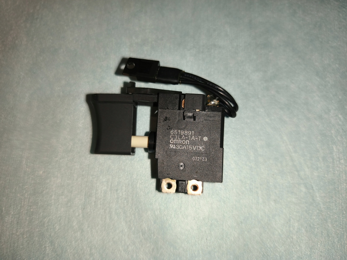 Spínač pre Makita 6226 6227 6228DWE Kat. 651989-1